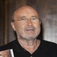 Phil Collins sort son autobiographie 'Not Dead Yet', à Piccadilly, Londres le 18 octobre 2016