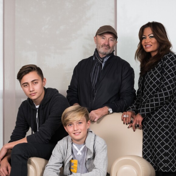 Phil Collins, sa compagne Orianne et leurs enfants Nicholas et Matthew lors d'un shooting photo à Geneve, le 29 mai 2016