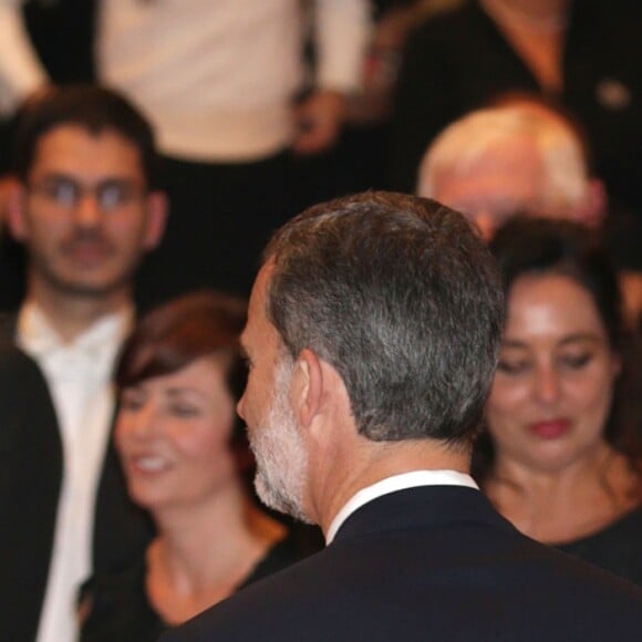 Le roi Felipe VI et la reine Letizia d'Espagne assistaient le 20 octobre 2016 au concert précédant la remise des Prix Princesse des Asturies, à Oviedo.