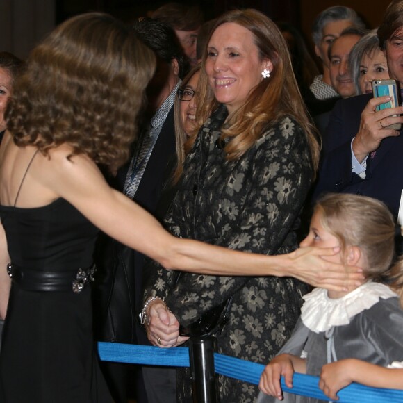 Le roi Felipe VI et la reine Letizia d'Espagne assistaient le 20 octobre 2016 au concert précédant la remise des Prix Princesse des Asturies, à Oviedo.