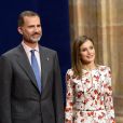 Le roi Felipe VI et la reine Letizia d'Espagne ont reçu les lauréats des médailles Princesse des Asturies et des Prix Fin de Cursus de l'Université d'Oviedo à l'hôtel de la Reconquista à Oviedo le 21 octobre 2016.