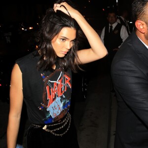 Kendall Jenner se promène dans les rues de Los Angeles, le 13 octobre 2016