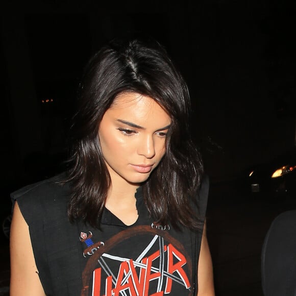 Kendall Jenner se promène dans les rues de Los Angeles, le 13 octobre 2016