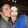  Pete Burns et son petit ami à Londres, le 14 octobre 2003.  