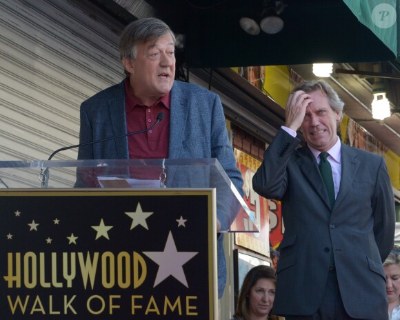 Hugh Laurie et Stephen Fry sur le Walk Of Fame, à Los Angeles, le 25 octobre 2016.
