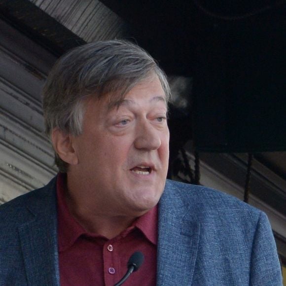 Hugh Laurie et Stephen Fry sur le Walk Of Fame, à Los Angeles, le 25 octobre 2016.