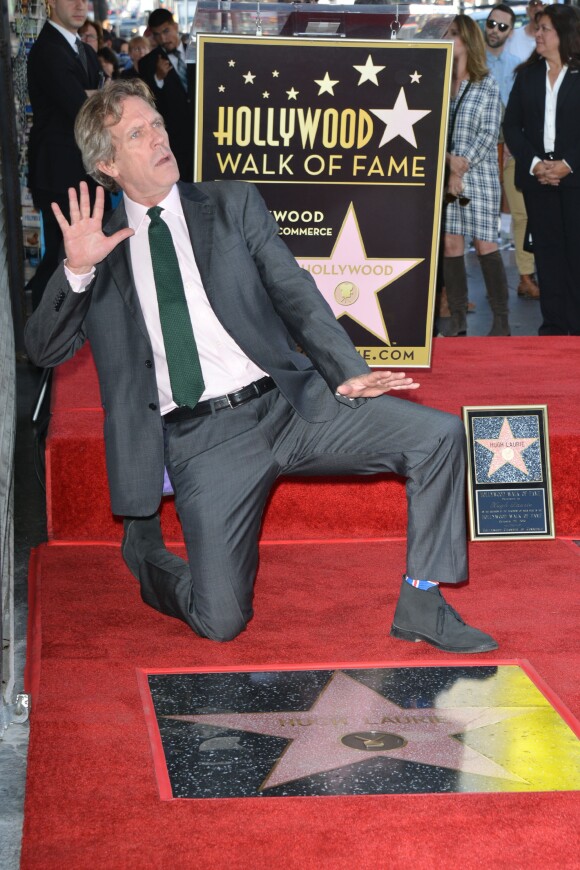 Hugh Laurie honoré sur le Walk Of Fame, à Los Angeles, le 25 octobre 2016.