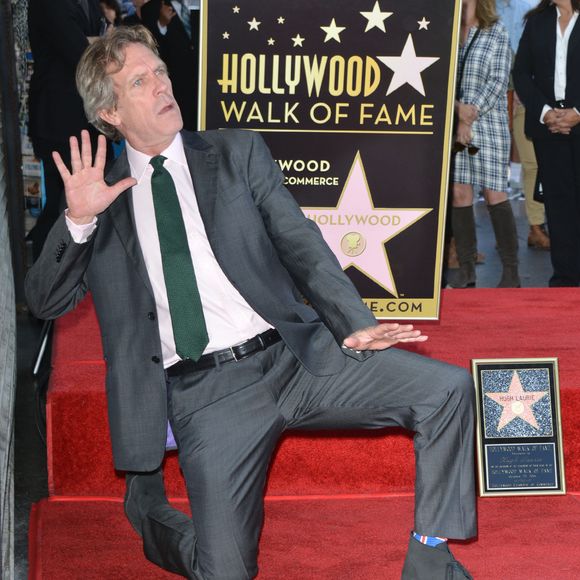 Hugh Laurie honoré sur le Walk Of Fame, à Los Angeles, le 25 octobre 2016.
