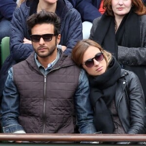 Maxim Nucci (Yodelice) et Isabelle Ithurburu dans les tribunes des Internationaux de France de tennis de Roland-Garros à Paris. Le 24 mai 2016 © Dominique Jacovides / Bestimage