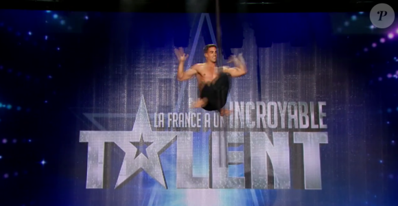 Saulo Sarmiento va en finale - "Incroyable Talent 2016" sur M6. Le 1er novembre 2016.