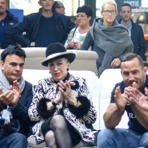 Exclusif - Magloire, Dominique Damien Rehel, Geneviève de Fontenay, Sylvain Potard, Jean-Philippe Muley (organisateur de la foire) et sa femme Marianne - Concours de créateurs de mode à la foire expo de Cherbourg-en-Cotentin sur le thème de l'Irlande dans la Grande Halle de La Cité de la Mer à Cherbourg-en-Cotentin, France, le 31 octobre 2016.