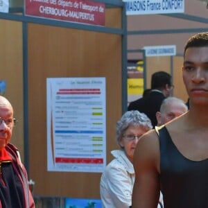 Exclusif - Concours de créateurs de mode à la foire expo de Cherbourg-en-Cotentin sur le thème de l'Irlande dans la Grande Halle de La Cité de la Mer à Cherbourg-en-Cotentin, France, le 31 octobre 2016.