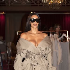 Kim Kardashian au défilé de mode Siran, collection prêt-à-porter Automne-Hiver 2016 lors de la Fashion Week de Paris le 2 octobre 2016 © Siran via Bestimage