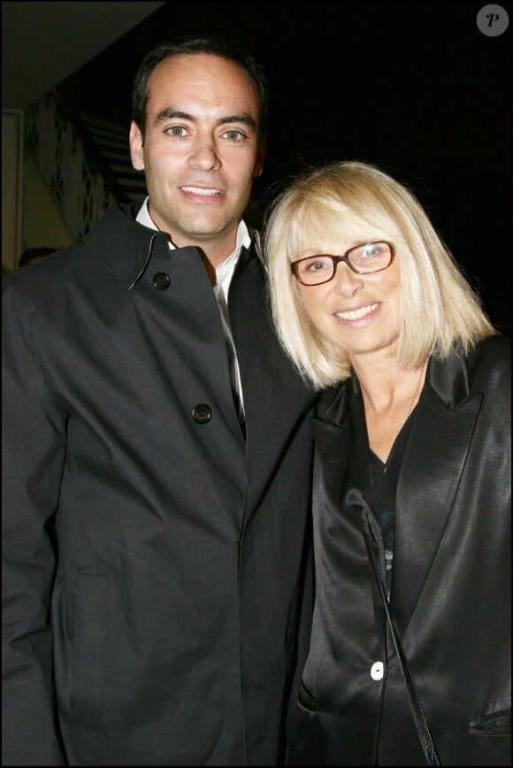 Mireille Darc et Anthony Delon - Générale de la pièce Les Montagnes russes à Paris en 2004