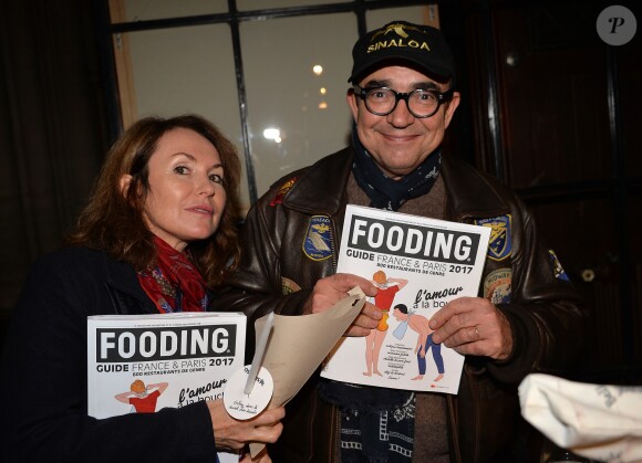 Karl Zéro et sa femme Daisy d'Errata à la soirée de remise des prix du guide Fooding 2017 à la Cathédrale Américaine de Paris le 7 novembre 2016.