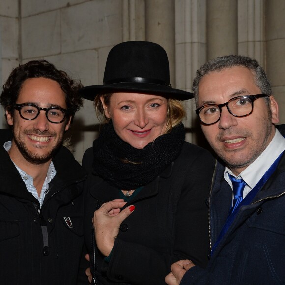 Thomas Hollande, Julie Ferrier et Atmen Kelif à la soirée de remise des prix du guide Fooding 2017 à la Cathédrale Américaine de Paris le 7 novembre 2016.