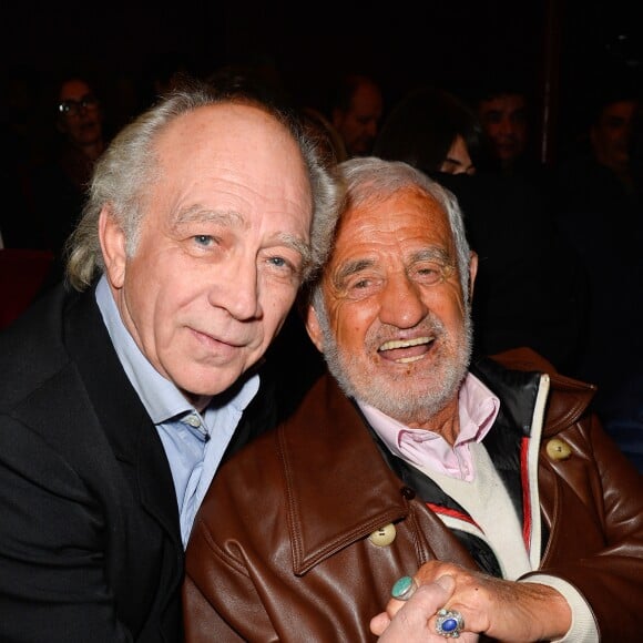 Daniel Colas, Jean-Paul Belmondo à l'anniversaire de Louis-Michel Colla, qui fête ses 60 ans au théâtre de la Gaîté-Montparnasse, à Paris, le 8 novembre 2016.