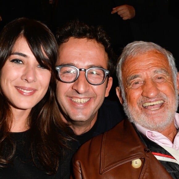 Cyrille Eldin avec sa compagne Sandrine Calvayrac et Jean-Paul Belmondo à l'anniversaire de Louis-Michel Colla, qui fête ses 60 ans au théâtre de la Gaîté-Montparnasse, à Paris, le 8 novembre 2016.