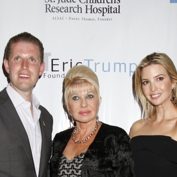 Ivana Trump, ses enfants Eric Trump et Ivanka Trump lors du 8ème tournoi de golf annuel Eric Trump au Trump National Golf Club Westchester au Briarcliff Manor à New York, le 15 septembre 2014.