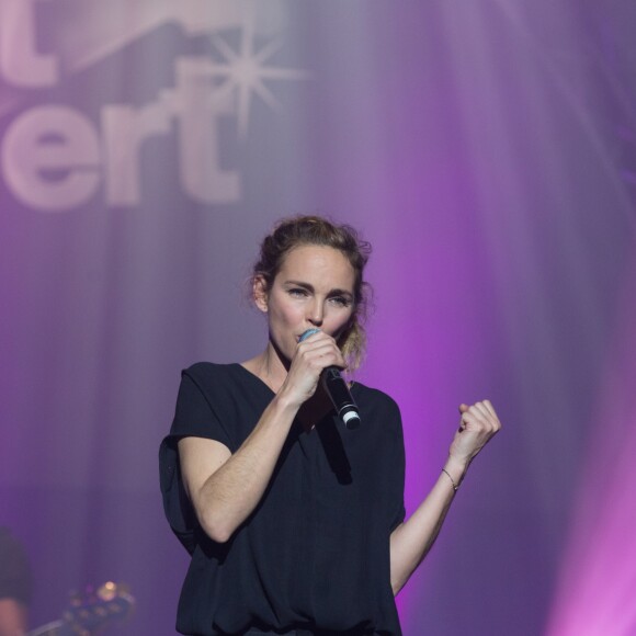 Claire Keim - Foot concert organisé par l'association Huntington Avenir pour le soutien des personnes et des familles touchées par la maladie d'Huntington au Zénith de Saint-Etienne, le 26 mars 2016. © Vincent Dargent/Bestimage