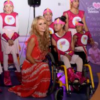 Paris Hilton au Mexique : L'héritière redonne le sourire aux enfants malades