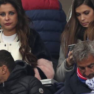 Malika Ménard (Miss France 2010) et Iris Mittenaere (Miss France 2016) - Match de qualification de la coupe du monde de football 2018, France contre Suède au Stade de France à Saint-Denis, France, le 11 novembre 2016. © Cyril Moreau/Bestimage