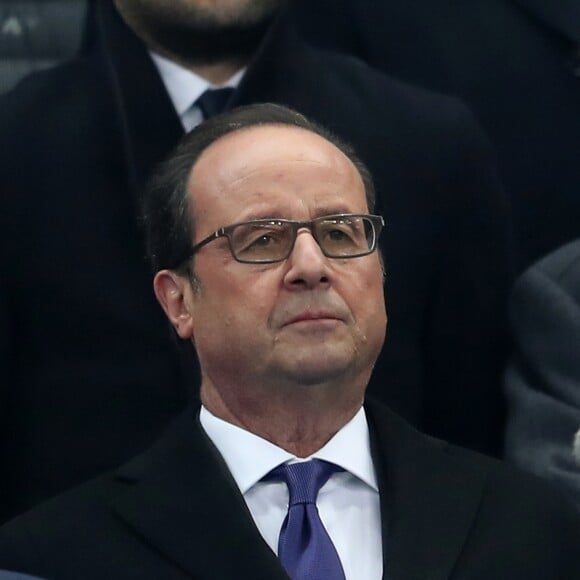 Le président de la République François Hollande - Match de qualification de la coupe du monde de football 2018, France contre Suède au Stade de France à Saint-Denis, France, le 11 novembre 2016. © Cyril Moreau/Bestimage