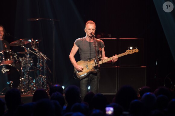 Sting sur scène lors du concert de réouverture du Bataclan, le 12 novembre 2016. Photo © David Wolff