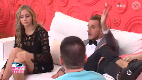 Bastien bientôt de retour dans "Secret Story 10" ? La Voix s'amuse le 11 novembre 2016.