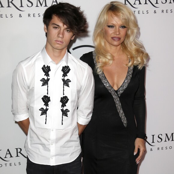 Pamela Anderson et son fils Dylan Jagger Lee à la soirée "The Unitas Annual Gala Against Human Trafficking" à New York City, New York, Etats-Unis, le 13 septembre 2016. © Charles Guerin/Bestimage