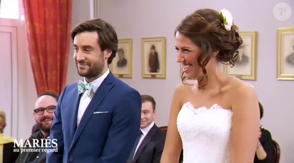 Tiffany et Thomas lors de leur mariage dans Mariés au premier regard, épisode 2, diffusé sur M6 le 14 novembre 2016