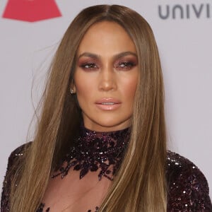 Jennifer Lopez lors du photocall des arrivées de la 17ème soirée des "Latin Grammy Awards" au T-Mobile Arena à Las Vegas, Nevada, Etats-Unis, le 17 novembre 2016. © MJT/AdMedia/Zuma Press/Bestimage17/11/2016 - Las Vegas