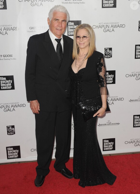 James Brolin, Barbra Streisand - People assistent a la soiree du 40eme anniversaire du "Chaplin Award" a New York, le 22 avril 2013  Celebrities attend the 40th Anniversary Chaplin Award Gala at Avery Fisher Hall in New York City on April 22, 201322/04/2013 - New York