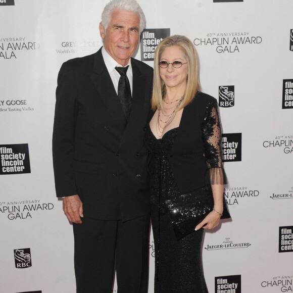 James Brolin, Barbra Streisand - People assistent a la soiree du 40eme anniversaire du "Chaplin Award" a New York, le 22 avril 2013  Celebrities attend the 40th Anniversary Chaplin Award Gala at Avery Fisher Hall in New York City on April 22, 201322/04/2013 - New York