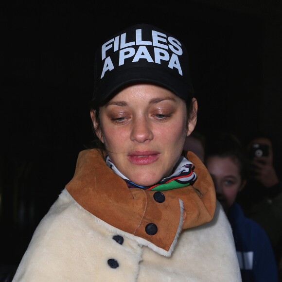 Marion Cotillard, enceinte, sort de son hôtel à East Village. New York, le 17 novembre 2016.  Marion Cotillard, pregnant, leaves her hotel in East Village. New York, November 17th, 2016.17/11/2016 - New York