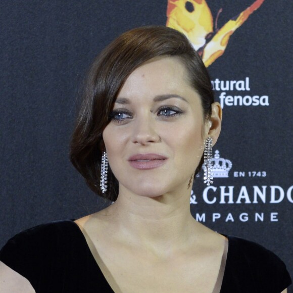 Marion Cotillard enceinte lors de la première de "Alliés" (Allied) au cinéma Callao à Madrid, Espagne, le 22 novembre 2016.