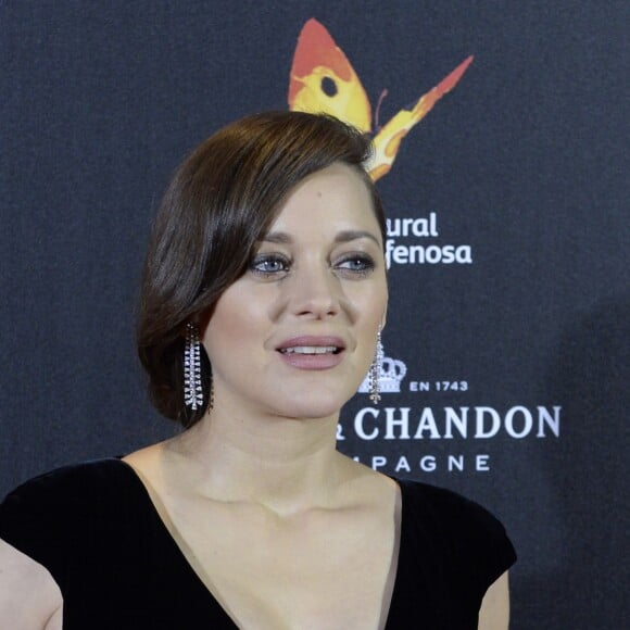 Marion Cotillard enceinte lors de la première de "Alliés" (Allied) au cinéma Callao à Madrid, Espagne, le 22 novembre 2016.