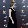 Marion Cotillard affiche son ventre rond lors de la première de "Alliés" (Allied) au cinéma Callao à Madrid, Espagne, le 22 novembre 2016.