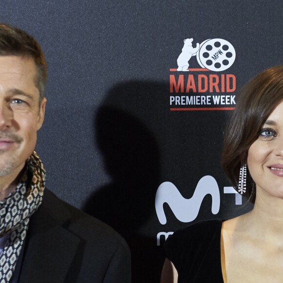 Brad Pitt et Marion Cotillard enceinte lors de la première de "Alliés" (Allied) au cinéma Callao à Madrid, Espagne, le 22 novembre 2016. © Jack Abuin/Zuma Press/Bestimage
