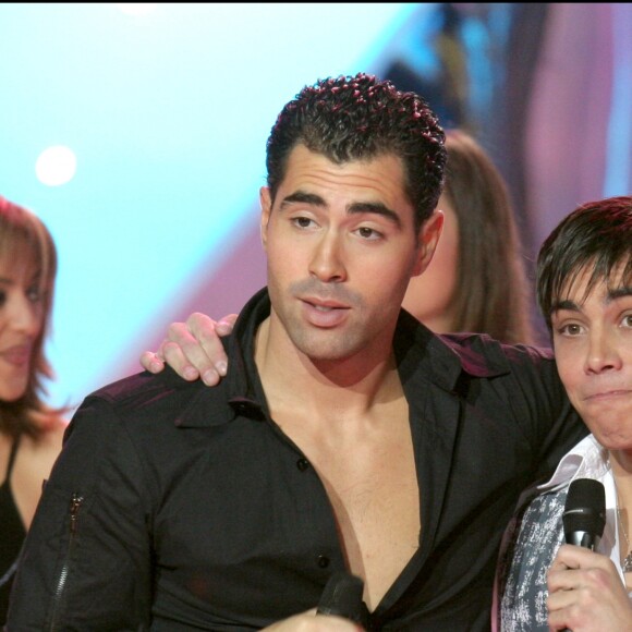 Grégory Lemarchal et Sofiane - Cérémonie des Miss France 2005, le 4 décembre 2004.