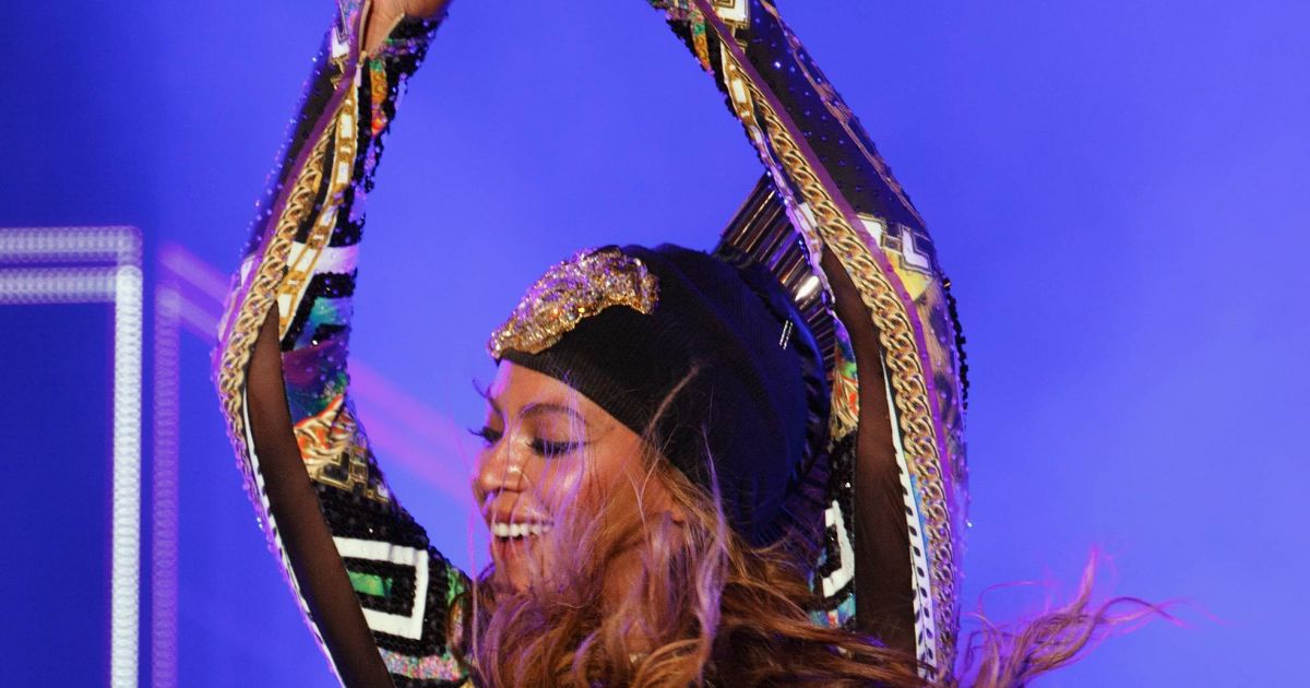 Beyoncé Knowles brandit-elle le diamant de Roc Nation ou le triangle ...