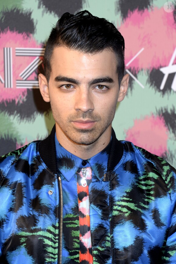 Joe Jonas lors du lancement de la collection capsule Kenzo pour H&M ''Kenzo x H&M'' au Pier 36 à New York, le 19 octobre 2016. © Future-Image via ZUMA Press/Bestimage