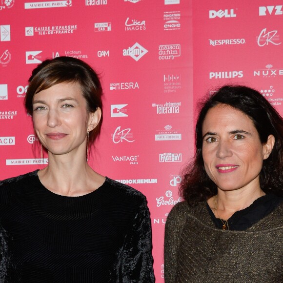 Emilie Caen et Mazarine Pingeot - Soirée d'ouverture de la 12ème édition du Festival "Paris Courts Devants" au MK2 Bibliothèque à Paris le 29 novembre 2016. © Coadic Guirec/Bestimage