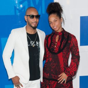 Swizz Beatz et sa femme Alicia Keys à la soirée des MTV Video Music Awards 2016 à Madison Square Garden à New York, le 28 août 2016.
