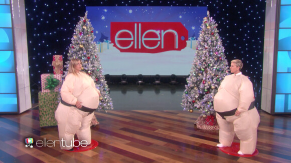 Jennifer Aniston avec Ellen DeGeneres lors de l'émission The Ellen Show.