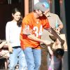 Ashton Kutcher, sa femme Mila Kunis très enceinte et sa fille Wyatt sont allés prendre le petit déjeuner en famille à Beverly Hills, le 13 novembre 2016
