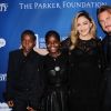 David Banda, Mercy James, Madonna et Sean Penn au gala "Sean Penn & Friends Help Haiti Home" à Beverly Hills. Le 9 janvier 2016.