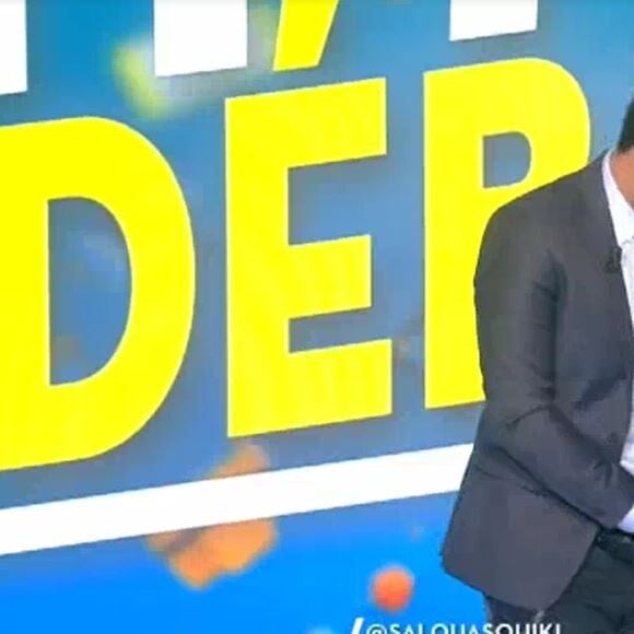 Cyril Hanouna se déshabille dans "TPMP", lundi 5 décembre 2016, sur C8