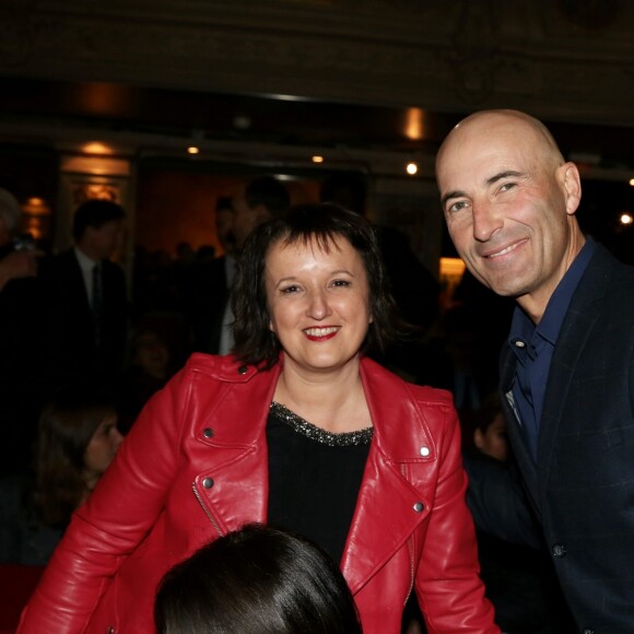 Anne Roumanoff et Nicolas Canteloup lors de la réception organisée en l'honneur de l'entrée de Nikos Aliagas au musée Grévin. Paris, le 7 décembre 2016.