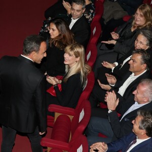 Nikos Aliagas avec sa compagne Tina Grigoriou, sa soeur Maria avec son compagnon Nikos, sa mère Harula et des membres de sa famille lors de la réception organisée en l'honneur de son entrée au musée Grévin. Paris, le 7 décembre 2016.